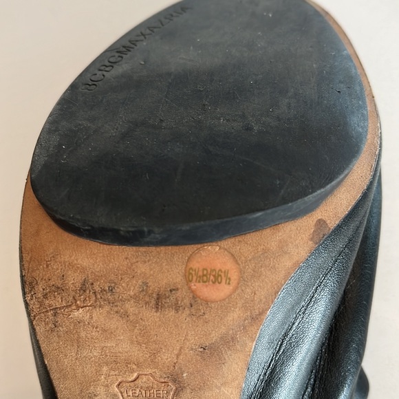 BCBG black mules great leather shoes size 6.5 - Picture 4 of 6